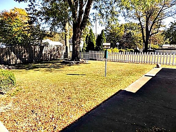 4th image of 620 W Boys St