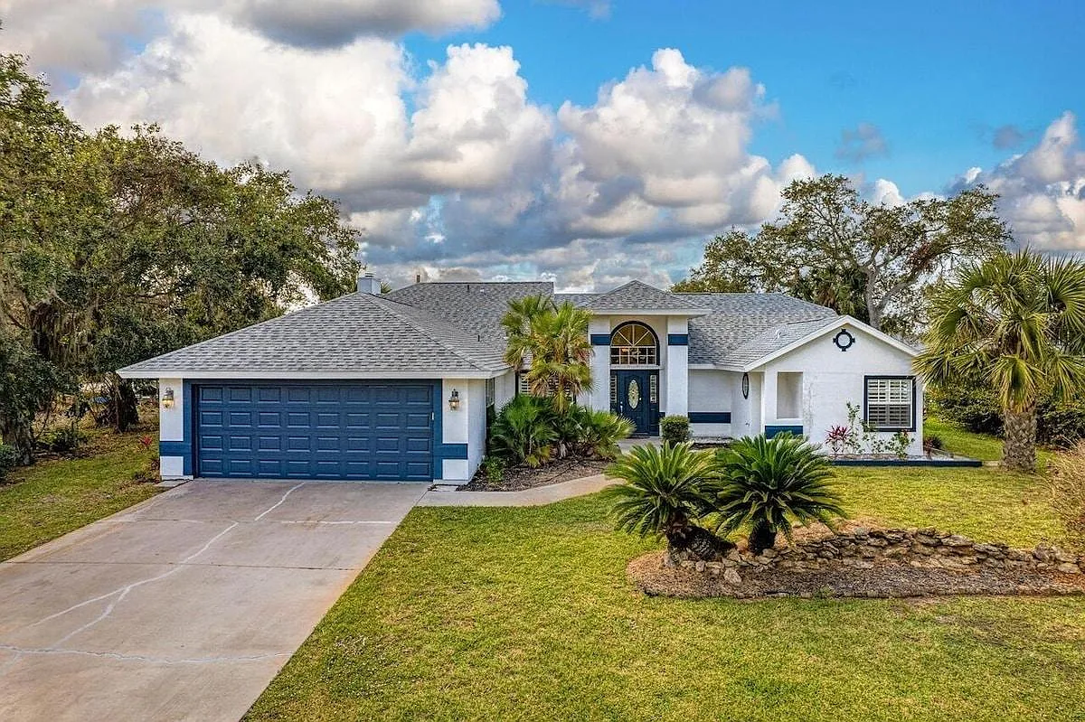 3 bed, 2.5 bath, 2053 sqft, $4,500 — Photo 1