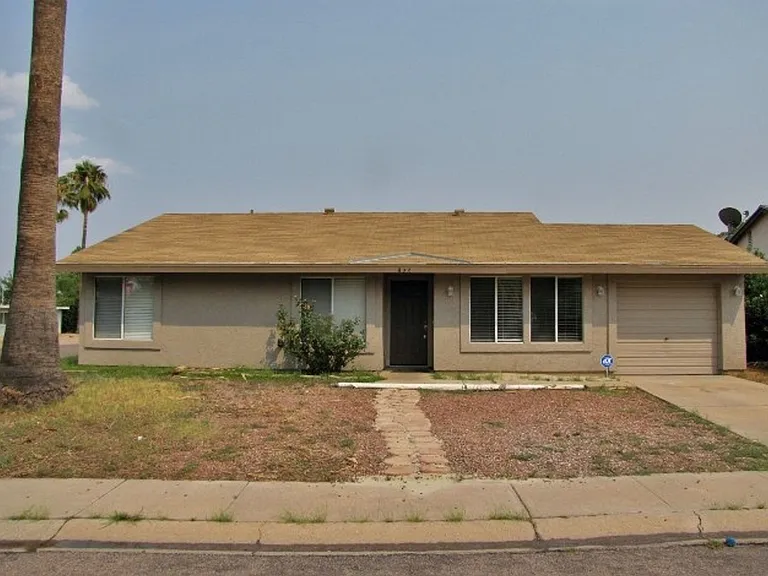 823 Plaza Encanto — Photo 1