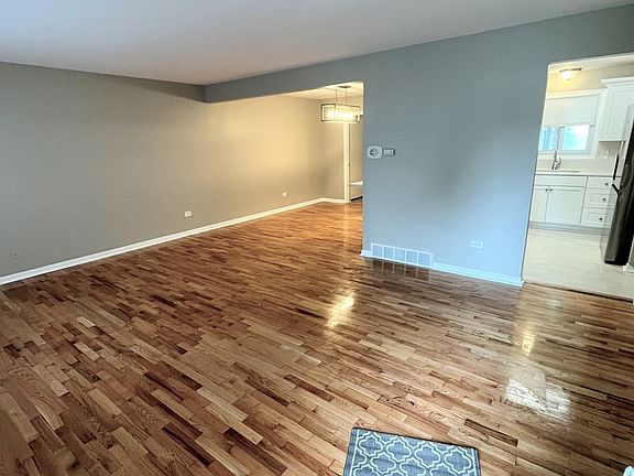 2nd image of 10800 S Worth Ave