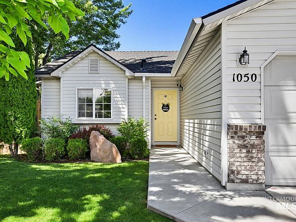 5th image of 1050 W Verbena Dr