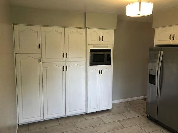 5th image of 2755 E Upland Dr