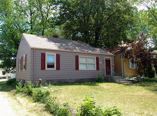 6717 Woodmar Ave, Hammond, IN 46323
