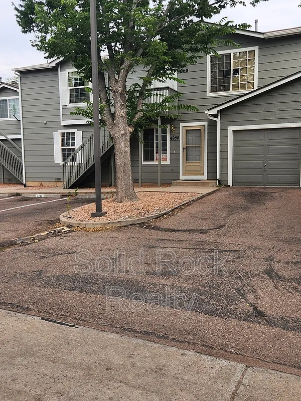 3 bed, 2.0 bath, 1185 sqft, $1,670 — Photo 1