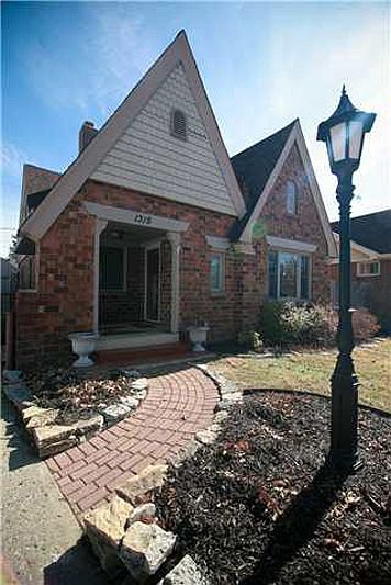 1st image of 1315 Shannon Ave