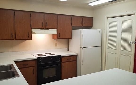 5th image of 317 W Wisconsin Ave