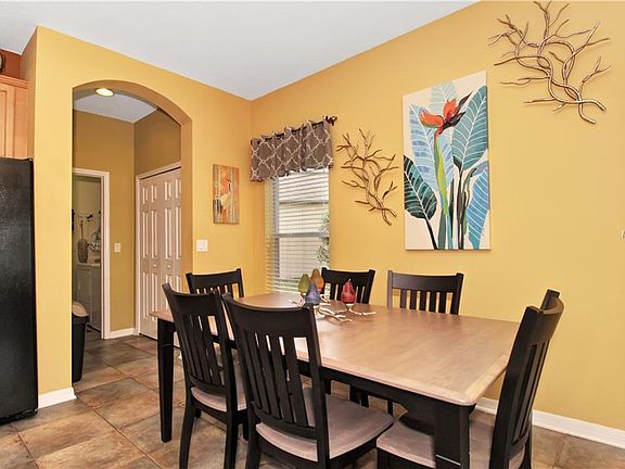 5th image of 9949 Jasmine Brook Cir