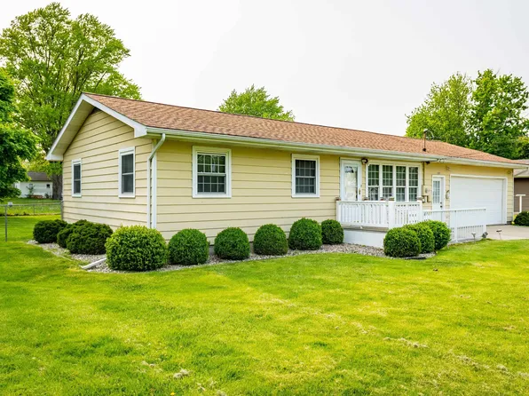 329 N Union St, Shepherd, MI 48883