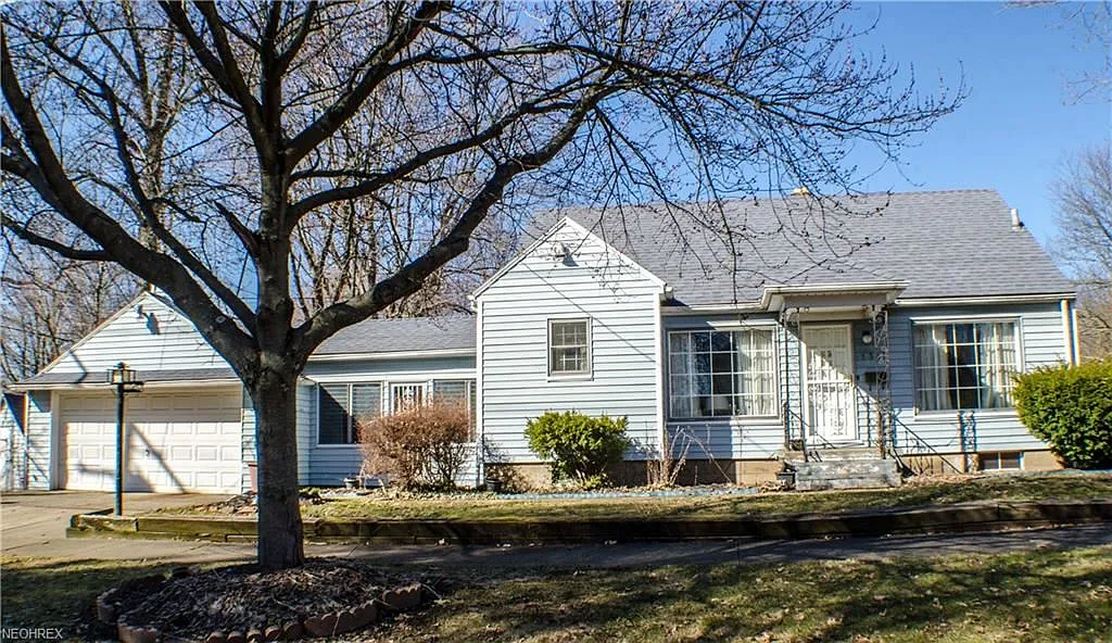 1321 Lawton St photo 1