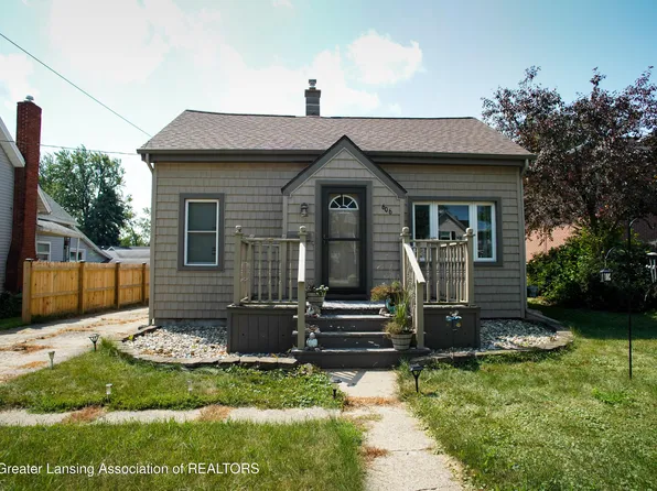606 E State St, Saint Johns, MI 48879