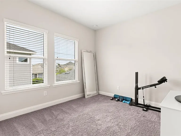 13785 Behring Ave — Photo 28