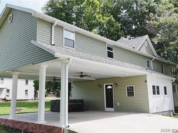 111 Franklin Ave, Eldon, MO 65026