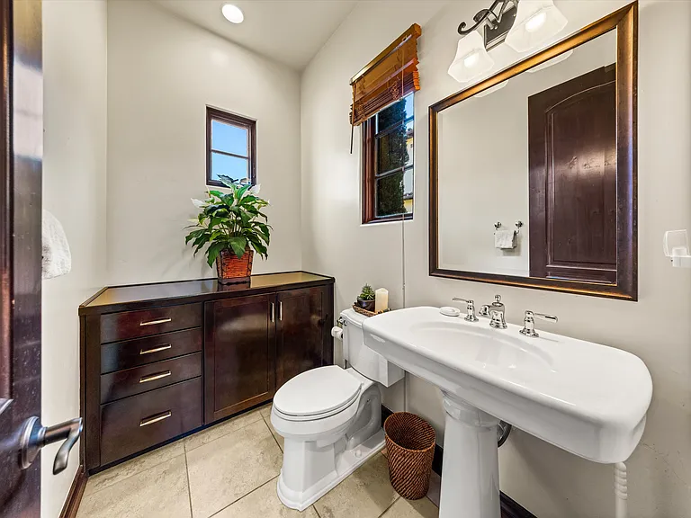 347 Island Oak Ln — Photo 7