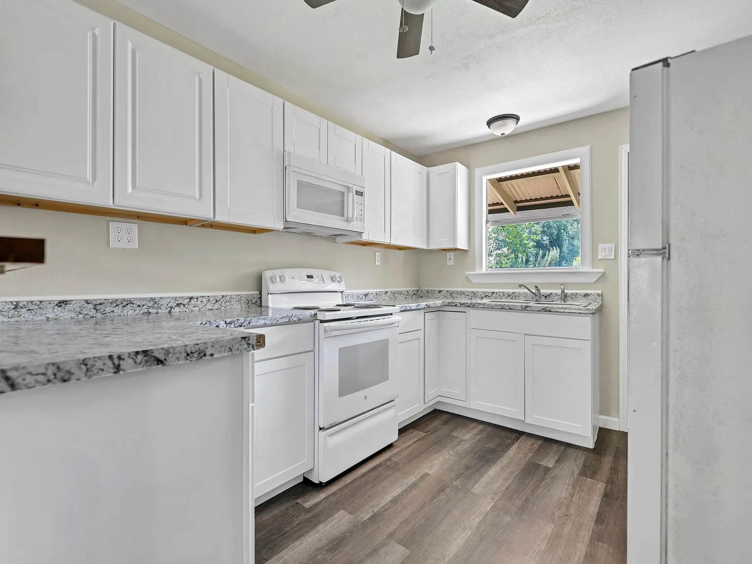 85 Shag Ln — Photo 3