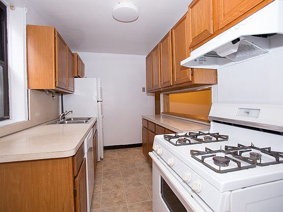 2nd image of 525 W 235th St APT 2F