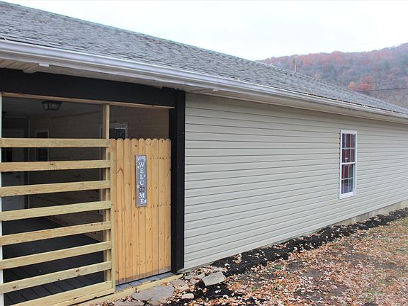 4th image of 930 Goldenrod Dr
