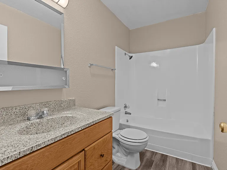 Park Place Apartments — Photo 11