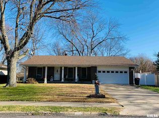 1726 Valle Vista Blvd, Pekin, IL