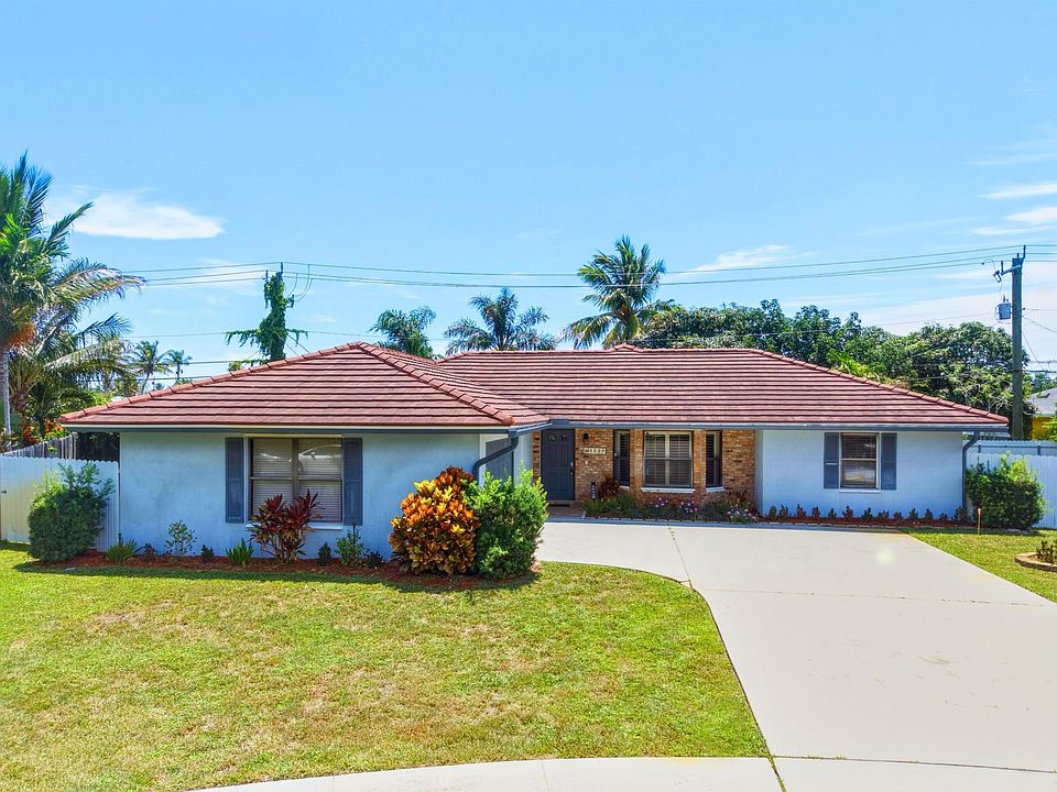 1st image of 1127 Sea Pines Way