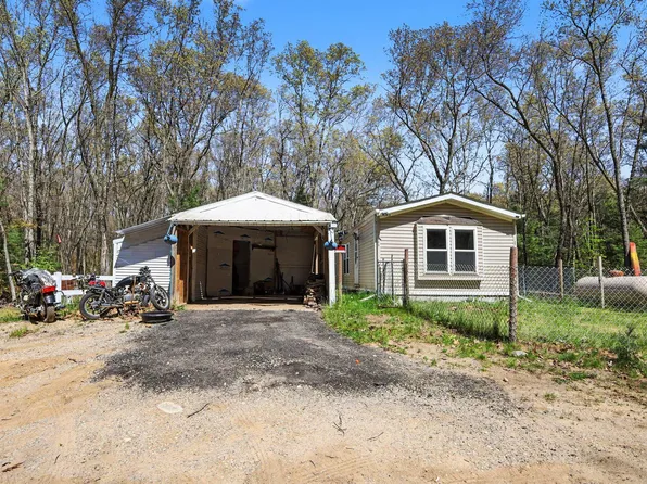 1005 Sharps Rd, Pullman, MI 49450