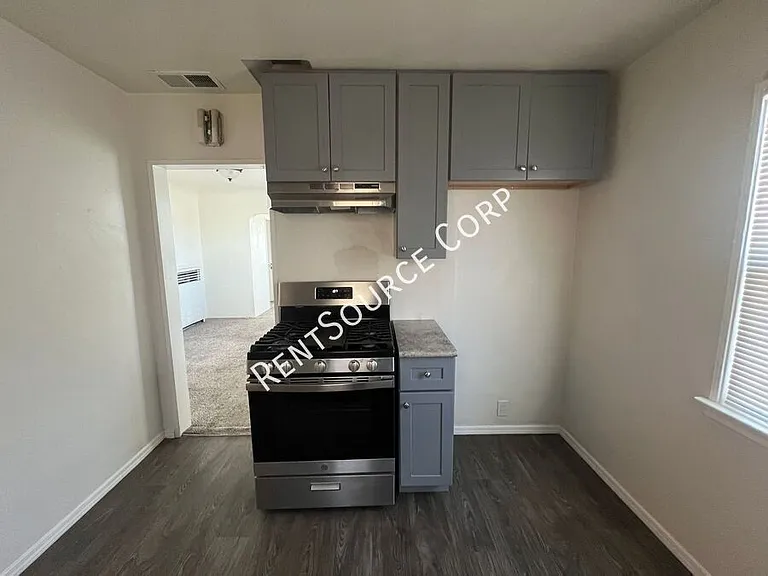 100 E Fredricks St #V — Photo 14