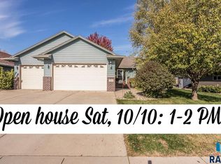 4904 E Tiger Lilly St, Sioux Falls, SD 57110