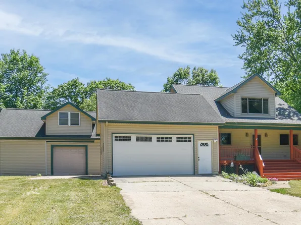 809 Williams Dr, Quincy, MI 49082