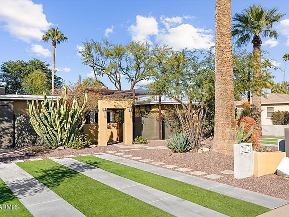 3rd image of 3812 E CORONADO Road