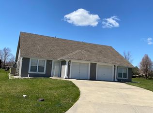 232 SW Chartwell Cir #232, Lees Summit, MO 64082