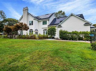 6 Quail Run, Shirley, NY 11967