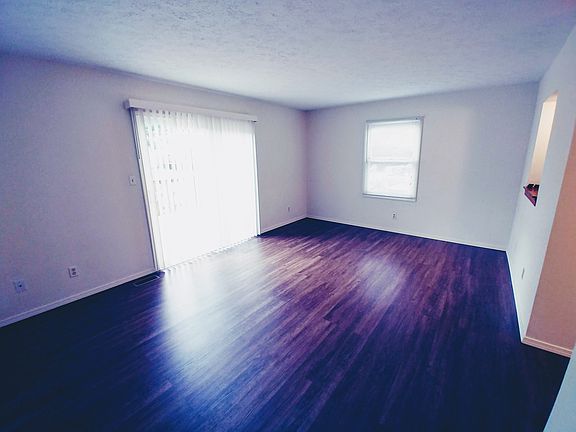 3rd image of 3431 S Kennedy Dr