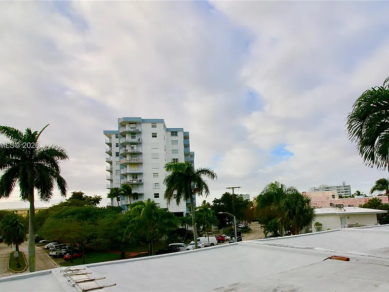 900 Bay Dr #215 — Photo 18