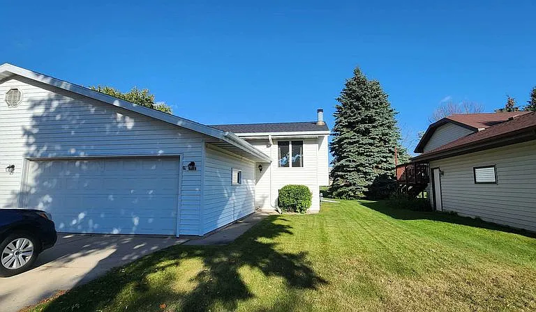 3516 N Marcos Ln — Photo 1