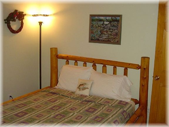 5th image of 4055 Clam Lake Dr