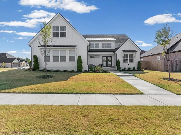 458 Treviso St, Springdale, AR 72762