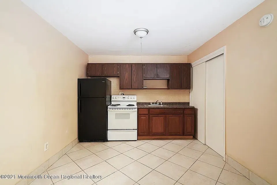 2 bed, 650 sqft, $1,700 — Photo 1