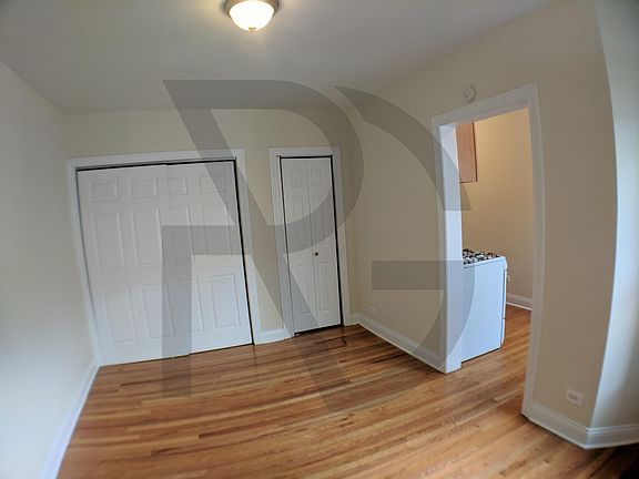 3rd image of 429 W Belden Ave #204 B