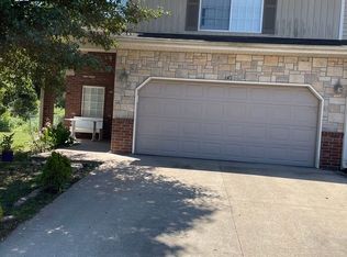 147 Hickory Ridge Dr #D, Saint Robert, MO 65584