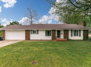 1037 W Crestview Ln, Republic, MO 65738