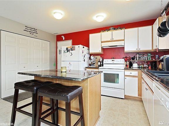 5th image of 9411 187th Street Ct E