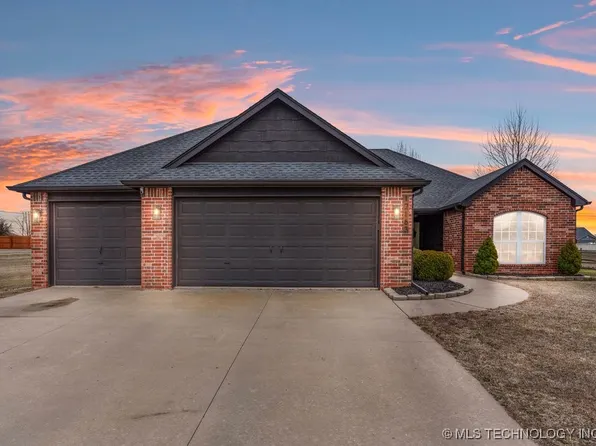 12163 N Colt Ct, Collinsville, OK 74021