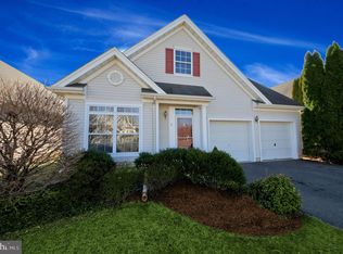 11 Honeyflower Ln, West Windsor, NJ 08550