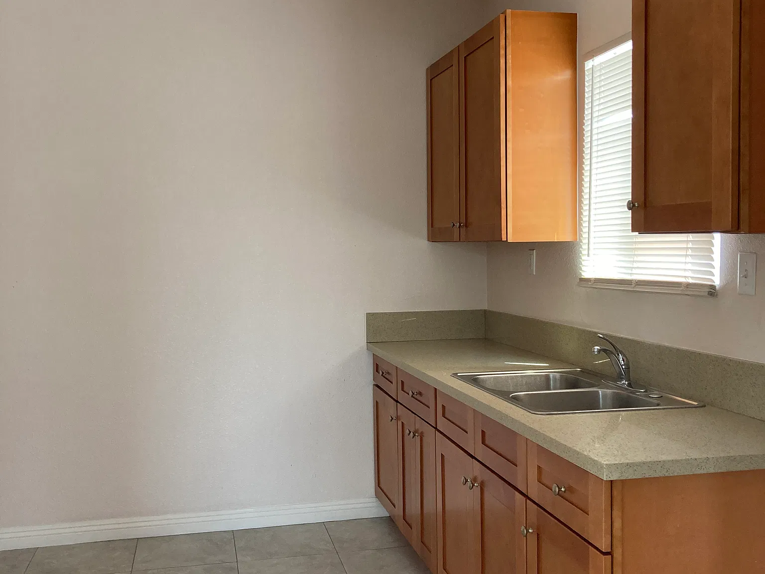 Studio, 4520 sqft, $1,395 — Photo 1