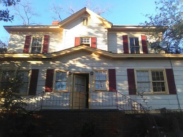 1 472 w washington st,