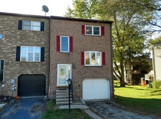 15 Russian Olive Dr, Etters, PA 17319