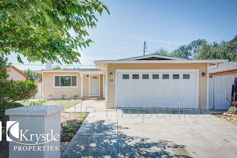 1st image of 21 Falcon Dr