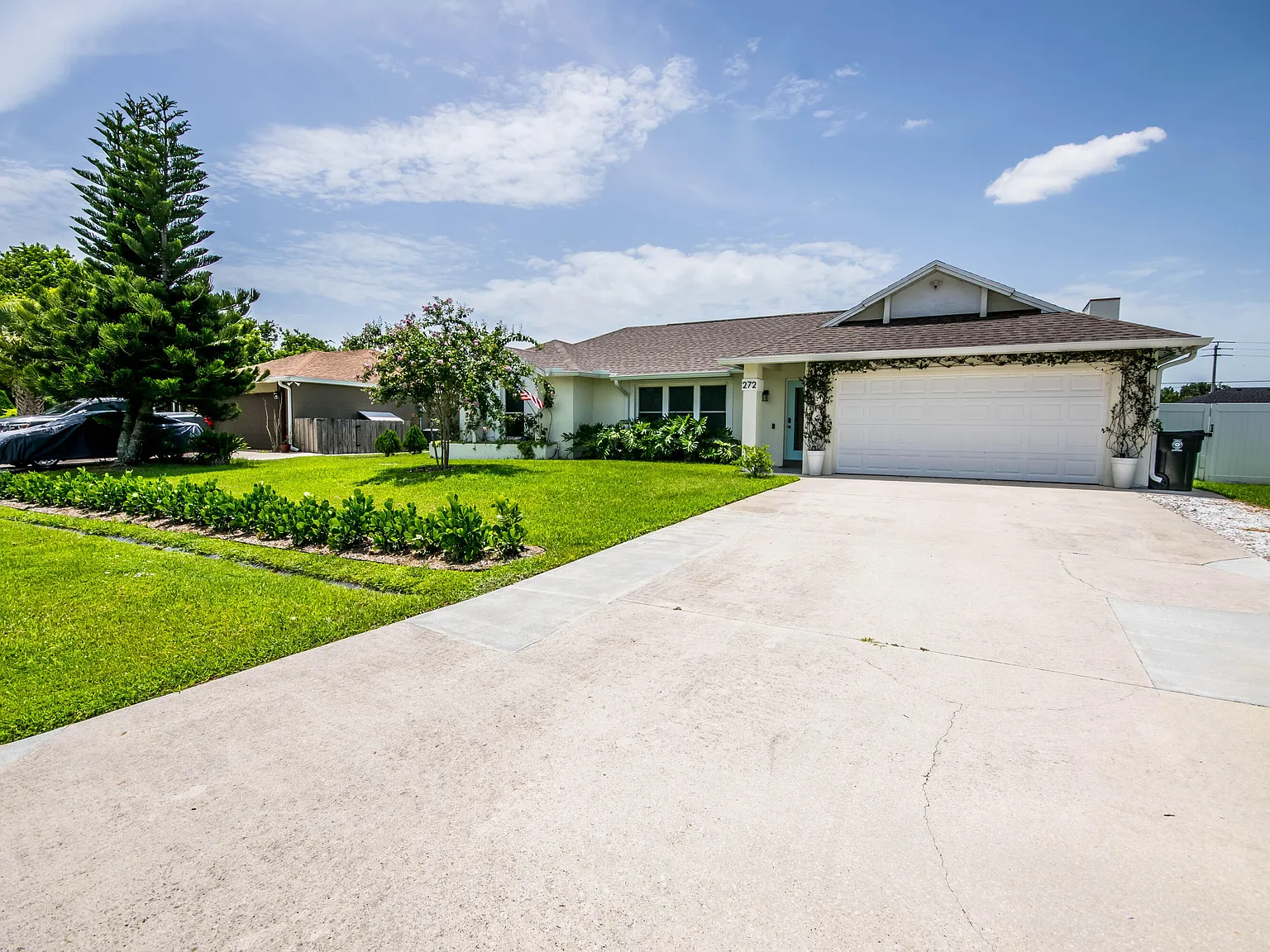3 bed, 2.0 bath, 1619 sqft, $3,500 — Photo 3