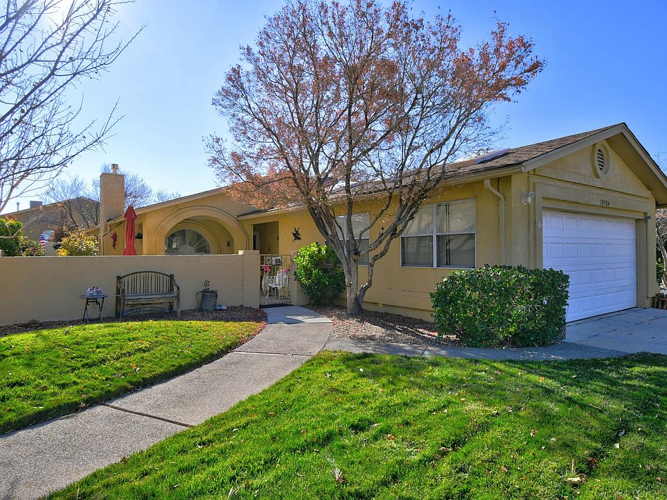 1st image of 10904 Echo Park Dr NE