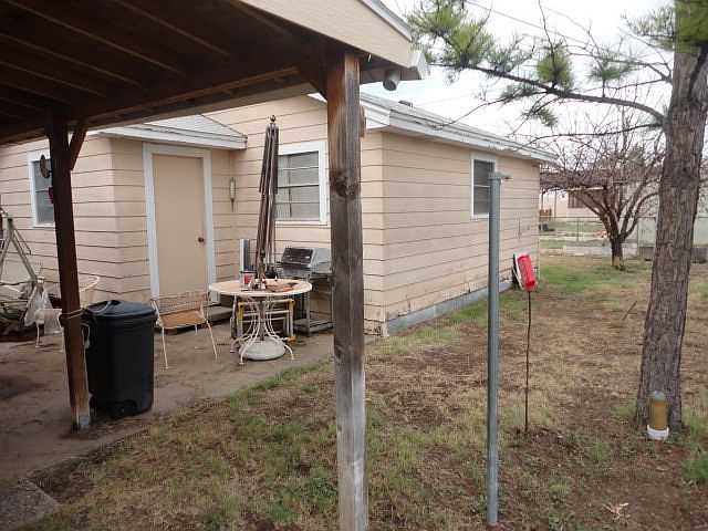 2nd image of 202 N Avenue B