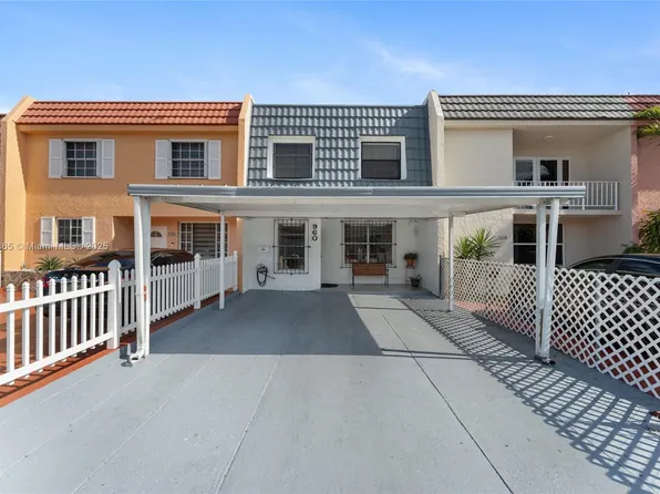960 W 79th Pl, Hialeah, FL 33014